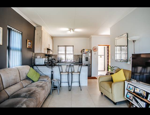 2 BEDROOM APARTMENT FOR SALE IN WINDSOR PARK ESTATE